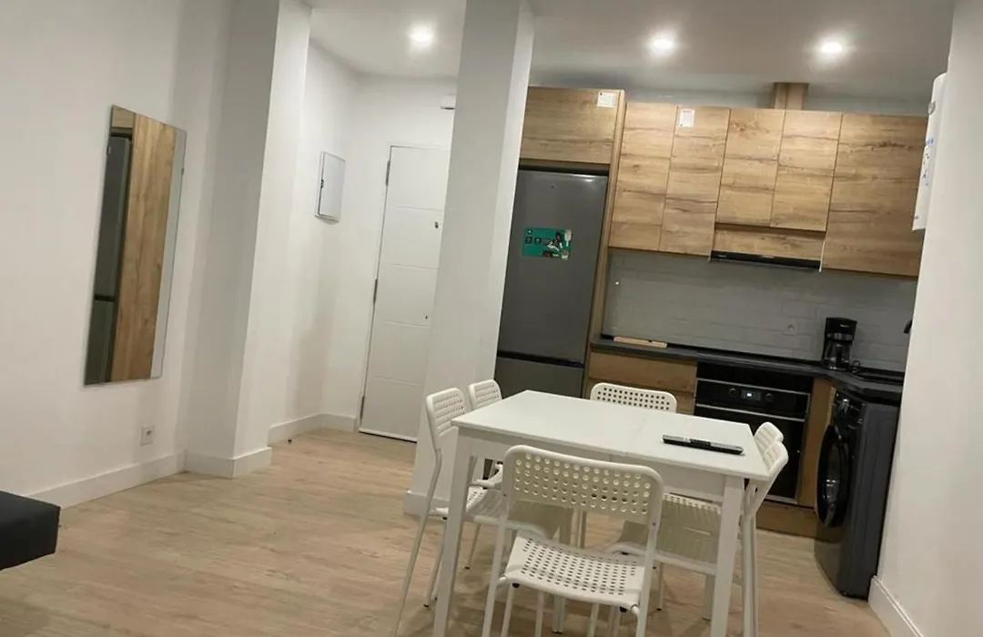 U2 Apartamento Cerca De Metro-1